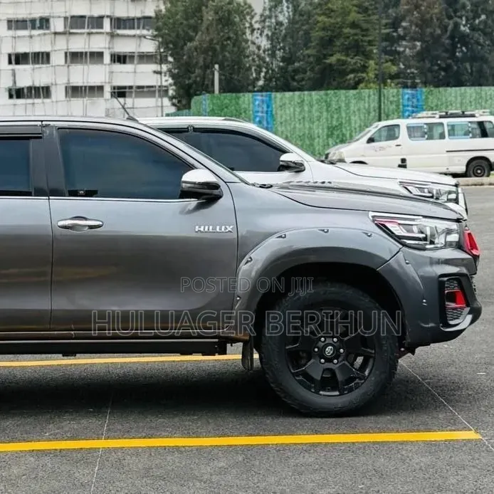 Toyota Hilux 2019 Black