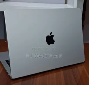 New Laptop Apple MacBook 16GB Apple M4 SSD 512GB