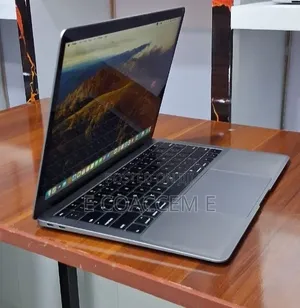 New Laptop Apple MacBook 8GB Intel Core i5 SSD 128GB