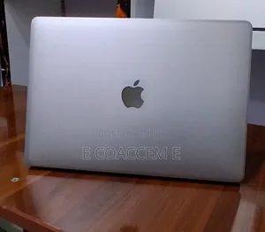 New Laptop Apple MacBook 8GB Intel Core i5 SSD 128GB