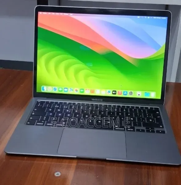 New Laptop Apple MacBook 8GB Intel Core i5 SSD 512GB