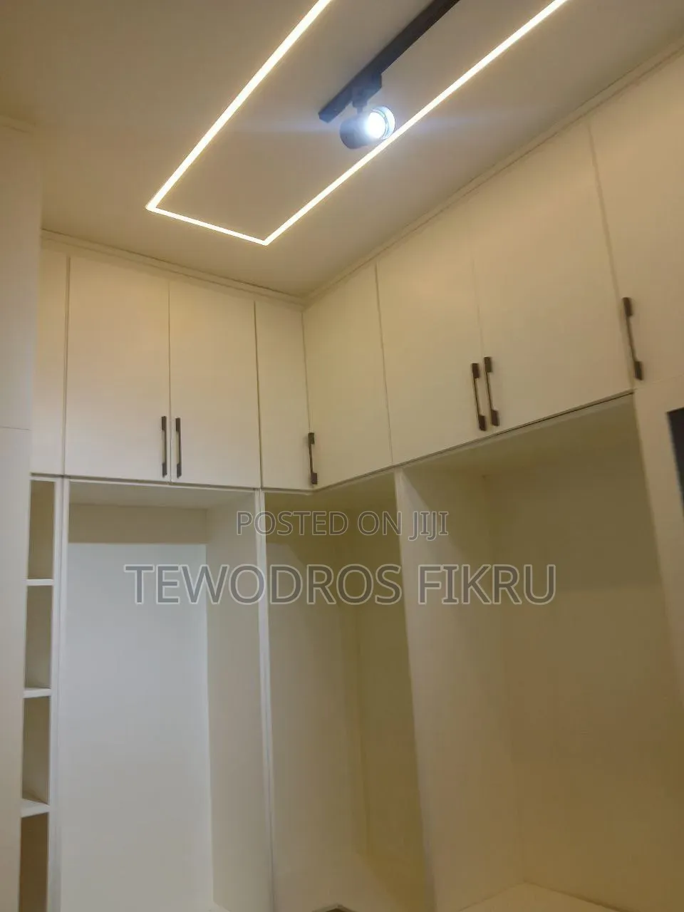 Furnished 3bdrm Apartment in Yeka for sale