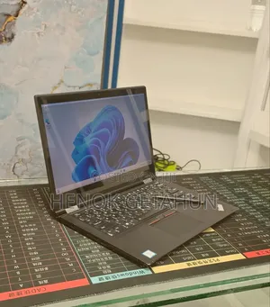 New Laptop Lenovo ThinkPad X1 Yoga 16GB Intel Core i5 SSD 256GB