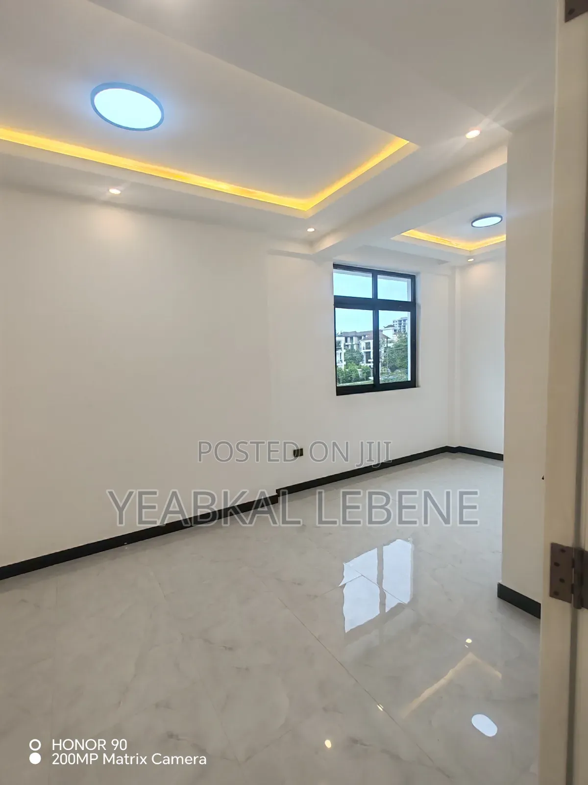 Furnished 9bdrm House in Bole for sale