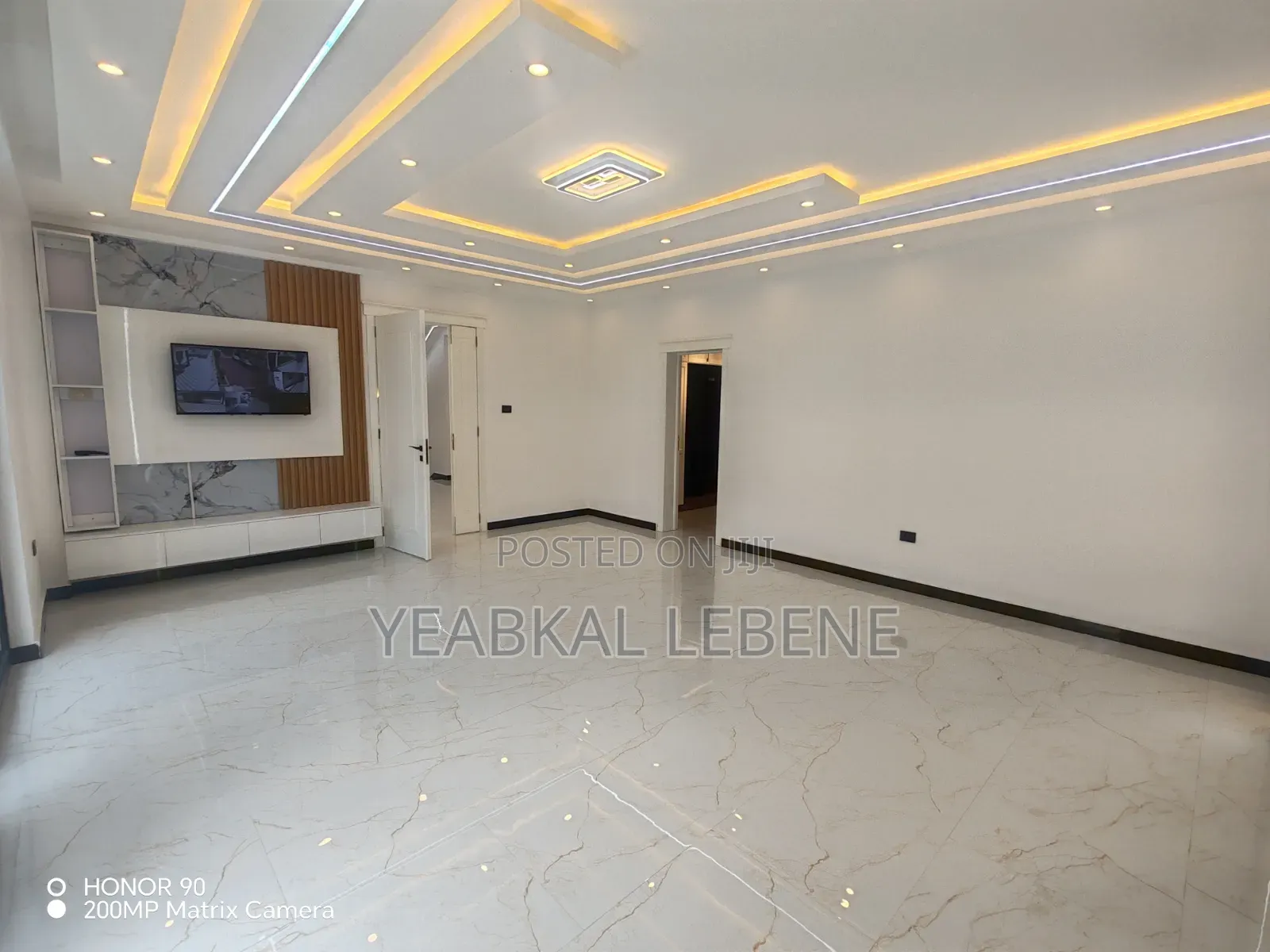 Furnished 9bdrm House in Bole for sale