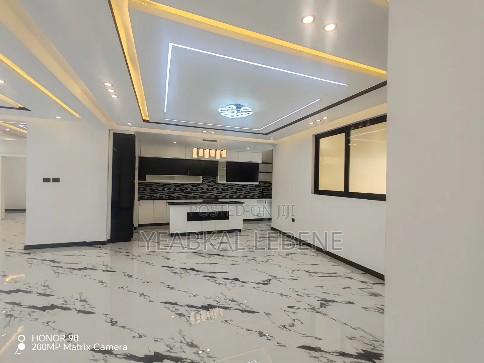 Furnished 9bdrm House in Bole for sale