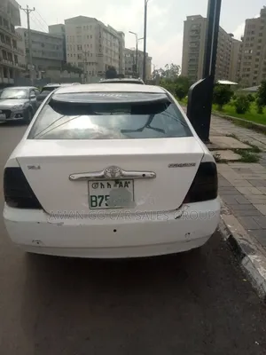Toyota Corolla 2001 White