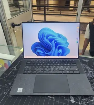 New Laptop Dell XPS 15 16GB Intel Core i7 SSD 512GB