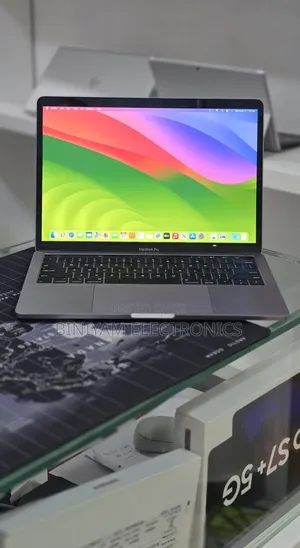 New Laptop Apple MacBook Pro 2020 M1 16GB Apple M1 SSD 512GB