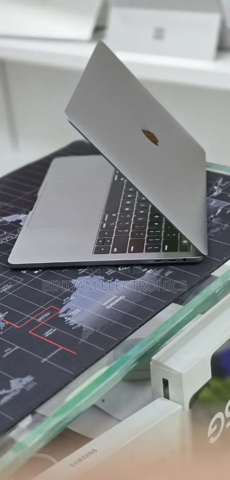New Laptop Apple MacBook Pro 2020 M1 16GB Apple M1 SSD 512GB