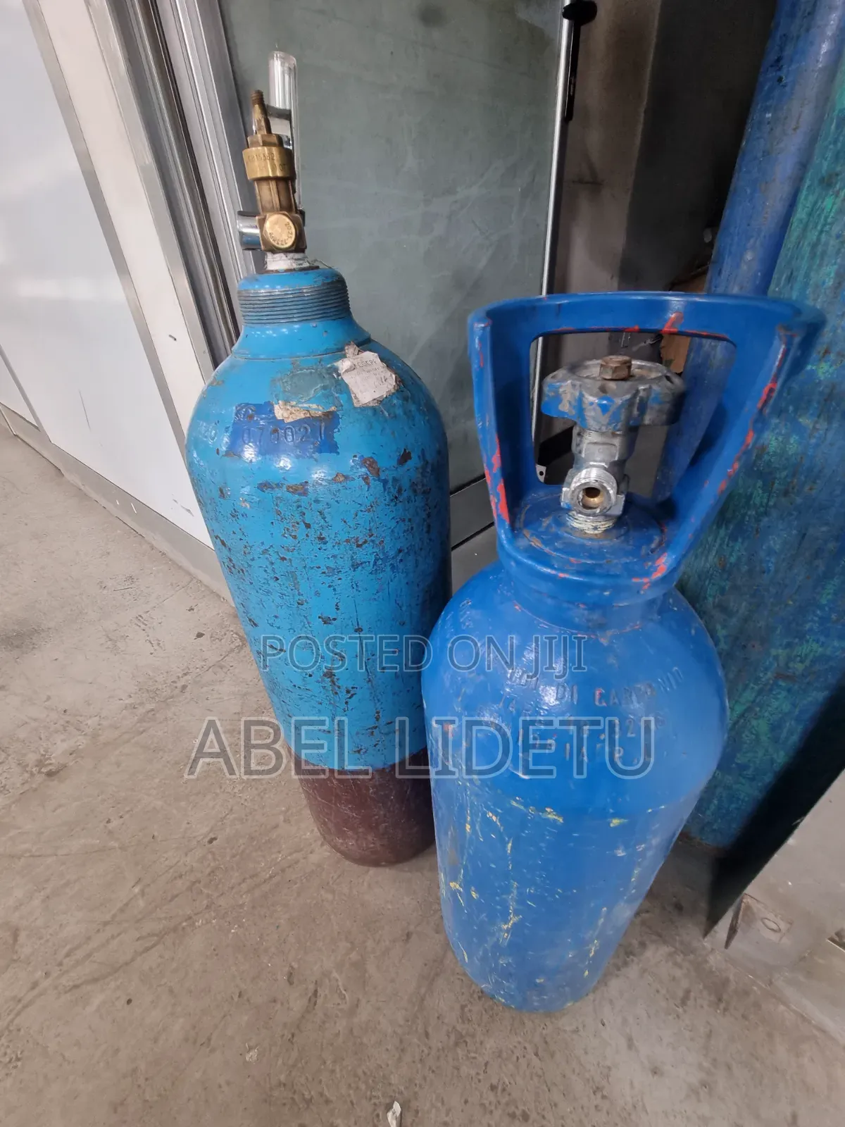 Humidifier-Ready Oxygen Tank