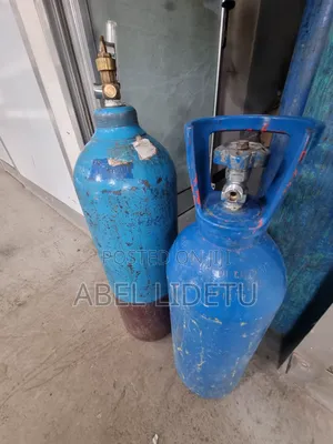 Humidifier-Ready Oxygen Tank