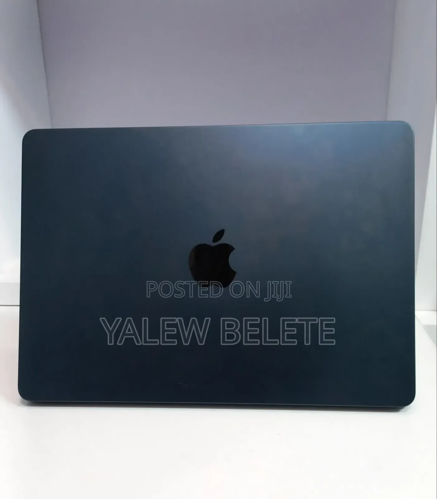New Laptop Apple MacBook Air 2022 M2 8GB Apple M2 SSD 256GB