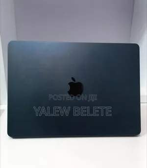 New Laptop Apple MacBook Air 2022 M2 8GB Apple M2 SSD 256GB