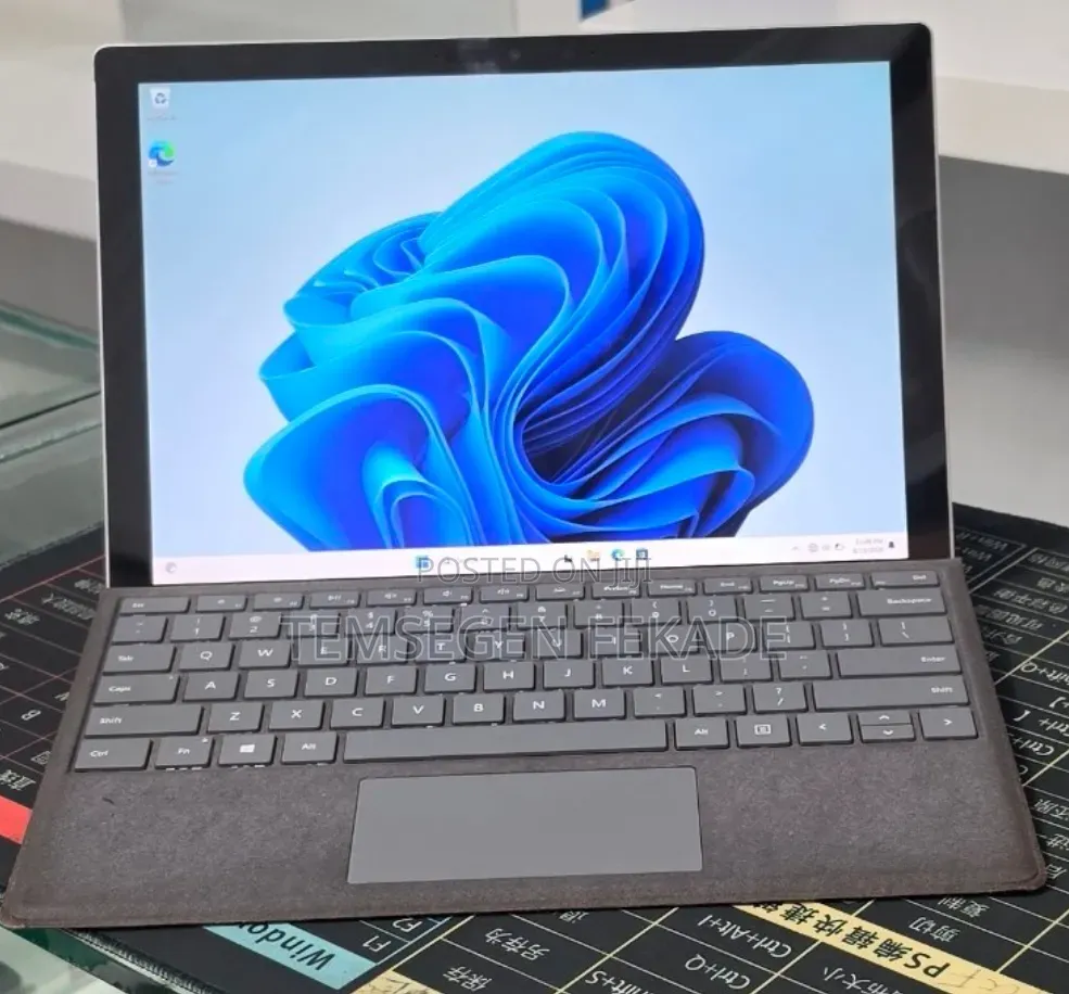 New Laptop Microsoft Surface Pro 7+ 32GB Intel Core i7 SSD 1T