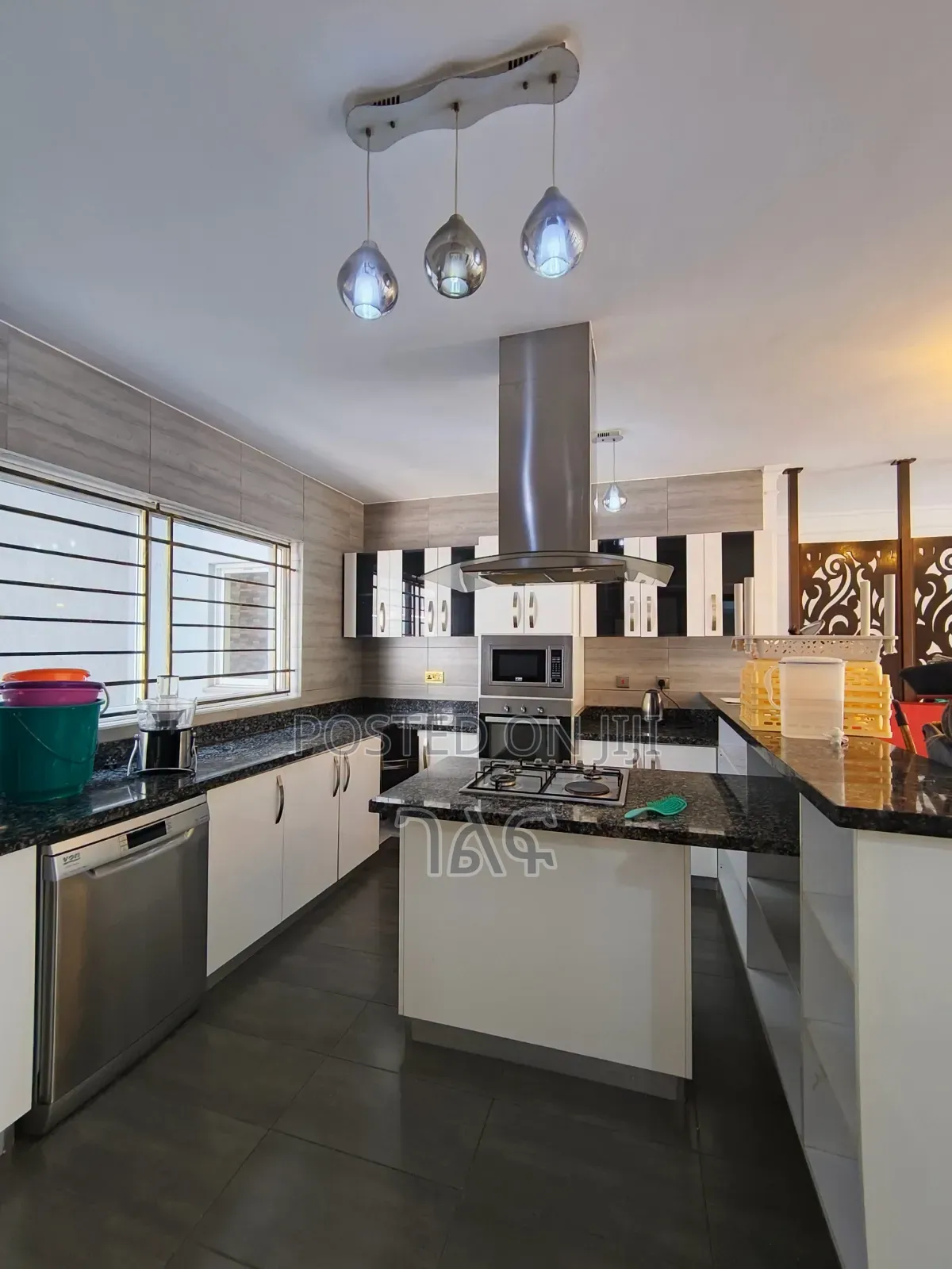 2bdrm Apartment in አስችኳይ ሽያጭ ቦሌ ቡልቡላ 93, Bole for sale