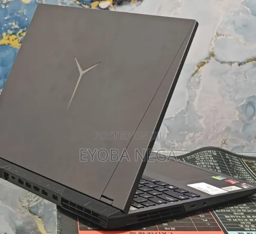 New Laptop Lenovo Legion 5 16GB AMD Ryzen 7 SSD 512GB