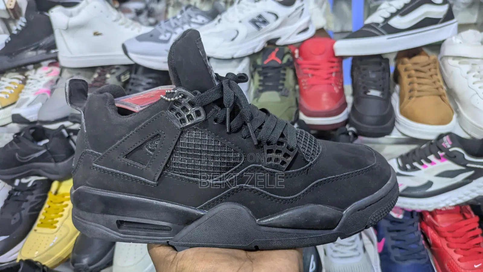 Air Jordan 4 Retro "Black Cat"