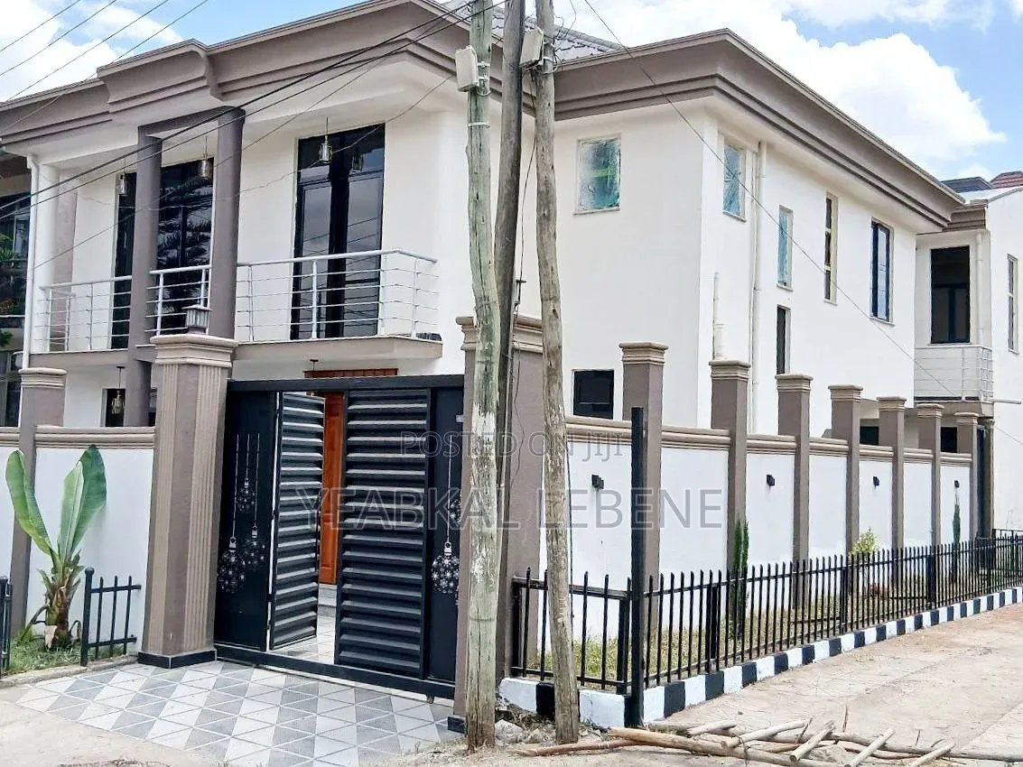 6bdrm House in Bole for sale