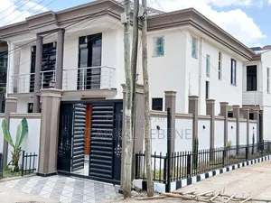 6bdrm House in Bole for sale