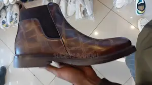 Men's Leather Crocodile Pattern Chelsea Boots
