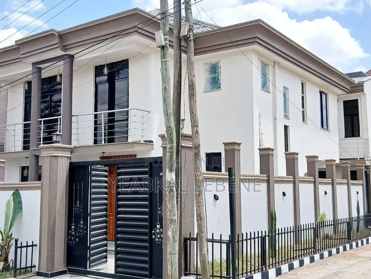 6bdrm House in Bole for sale