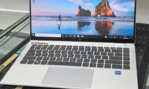 New Laptop HP EliteBook 1040 G8 16GB Intel Core i7 SSD 512GB