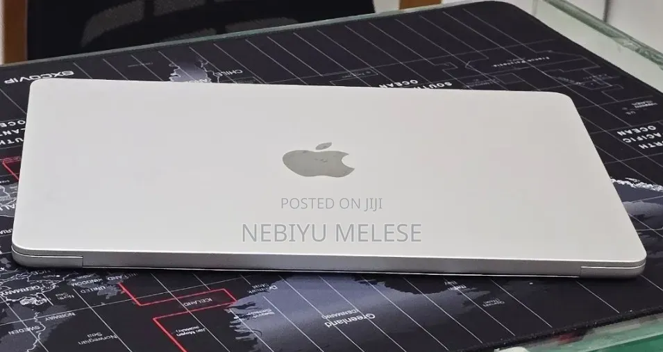 New Laptop Apple MacBook Air 2024 M3 16GB Apple M3 SSD 512GB