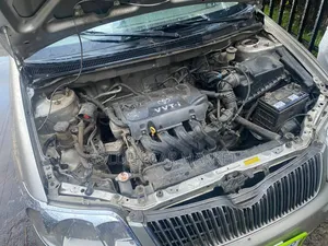 Toyota Corolla 2004 Silver