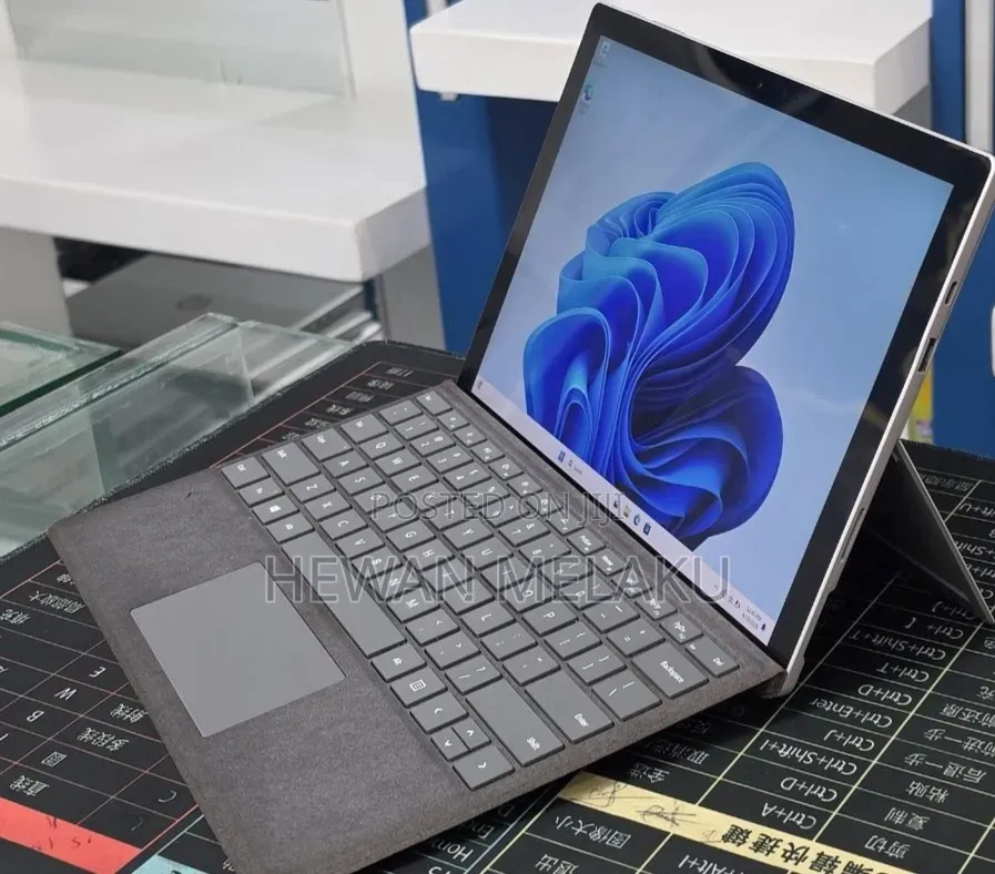 New Laptop Microsoft Surface Pro 7 32GB Intel Core i7 SSD 1T
