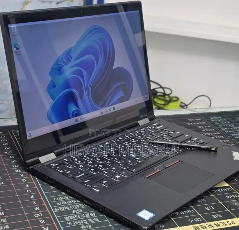 New Laptop Lenovo ThinkPad X380 Yoga 16GB Intel Core i5 SSD 256GB