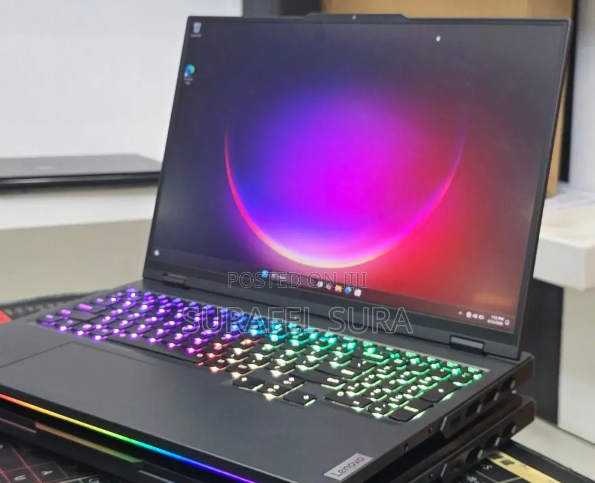 New Laptop Lenovo Legion Pro 7 48GB Intel Core i9 SSD 1T