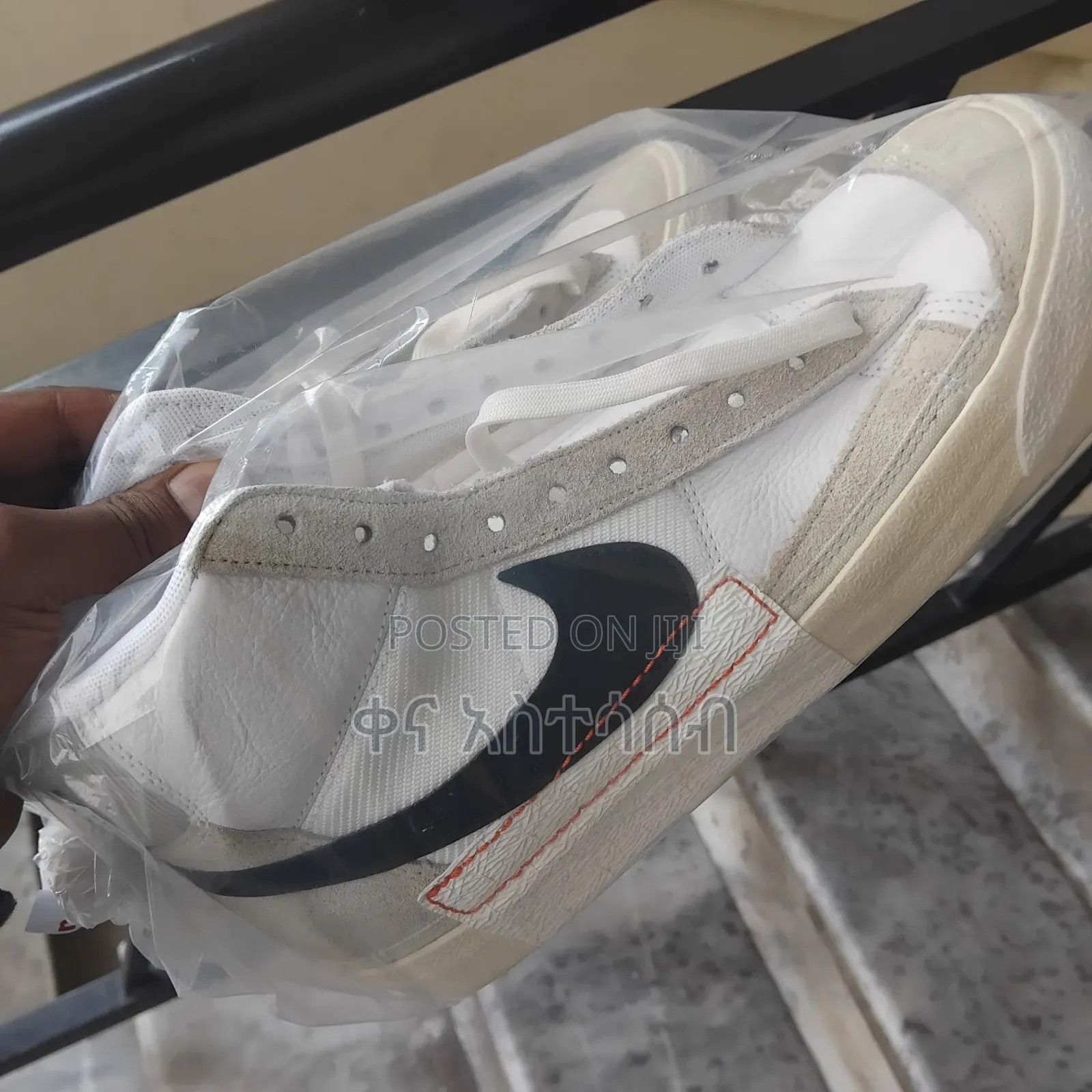ኦሪጅናል አዲስ የ አሜሪካ ናይኪ ጫማ Nike High Top Shoes (43ቁጥር)