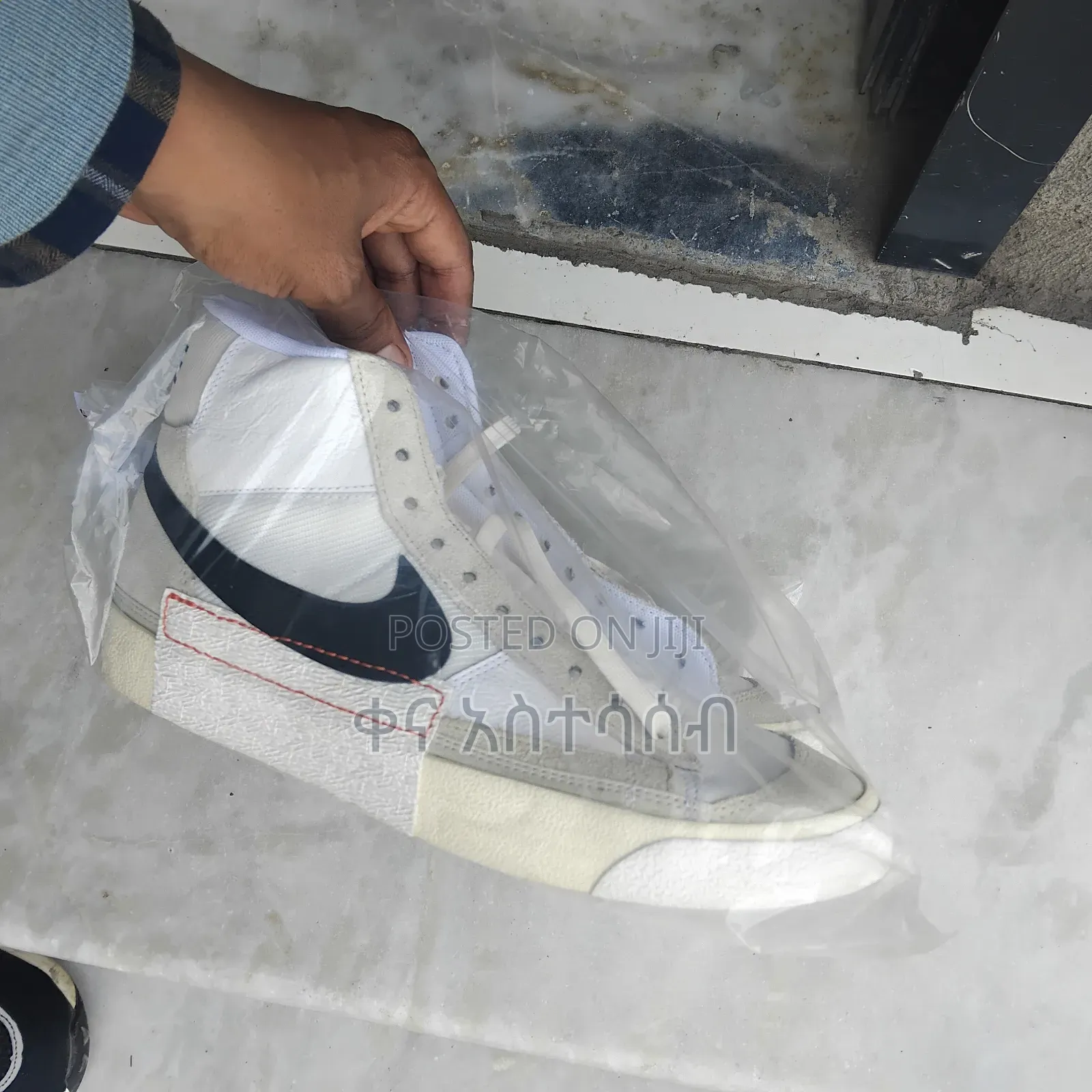 ኦሪጅናል አዲስ የ አሜሪካ ናይኪ ጫማ Nike High Top Shoes (43ቁጥር)
