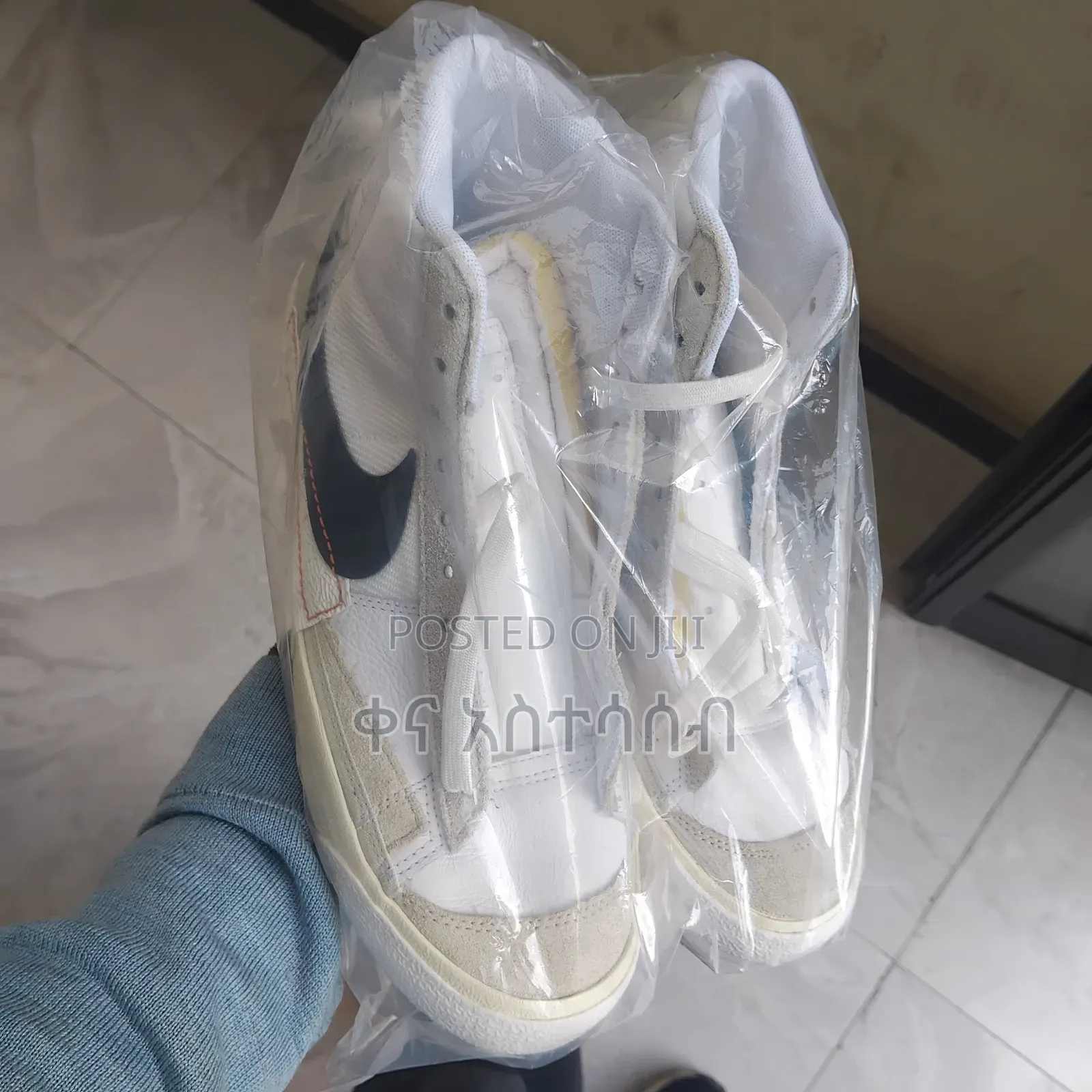 ኦሪጅናል አዲስ የ አሜሪካ ናይኪ ጫማ Nike High Top Shoes (43ቁጥር)