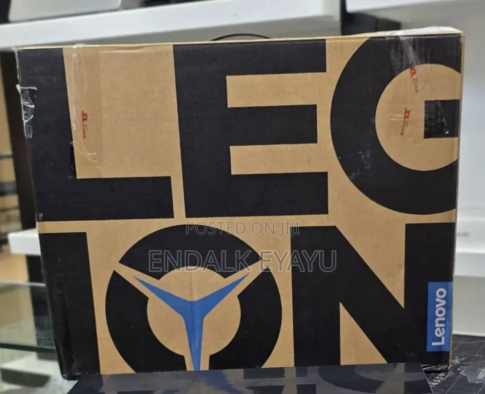 New Laptop Lenovo Legion 9 32GB AMD Ryzen 9 SSD 1T