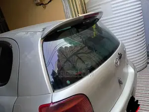 Toyota Vitz 2002 Gold