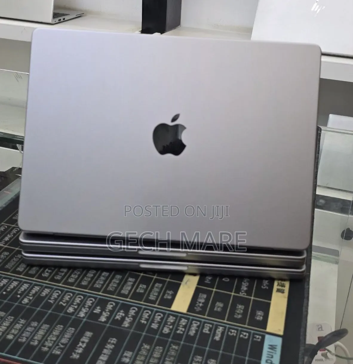 New Laptop Apple MacBook Pro 2021 M1 16GB Apple M1 Pro SSD 512GB