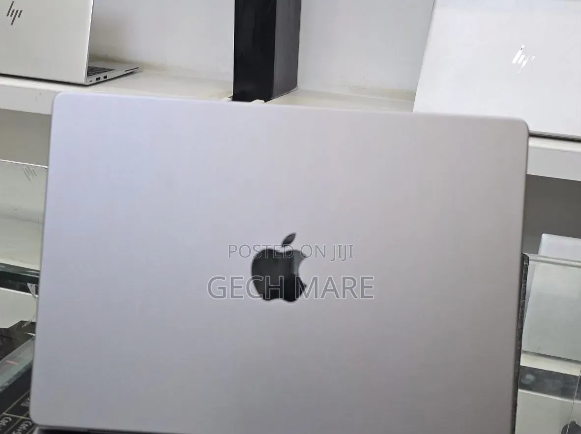 New Laptop Apple MacBook Pro 2021 M1 16GB Apple M1 Pro SSD 512GB