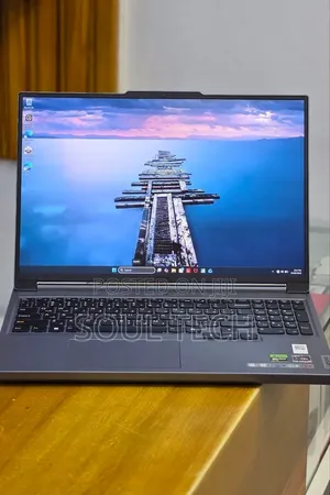 New Laptop Lenovo Legion 5 16GB AMD Ryzen 7 SSD 1T