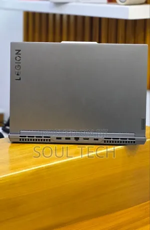 New Laptop Lenovo Legion 5 16GB AMD Ryzen 7 SSD 1T