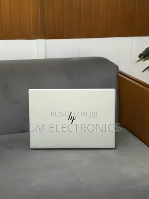 New Laptop HP Envy X2 16GB Intel Core i5 SSD 512GB