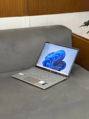 New Laptop HP Envy X2 16GB Intel Core i5 SSD 512GB