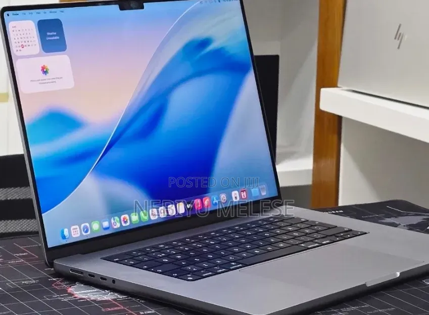 New Laptop Apple MacBook Pro 2021 M1 Max 64GB Apple M1 Max SSD 1T
