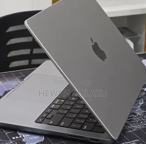 New Laptop Apple MacBook Pro 2023 M3 8GB Apple M3 SSD 512GB