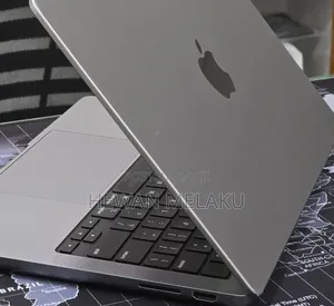 New Laptop Apple MacBook Pro 2023 M3 8GB Apple M3 SSD 512GB