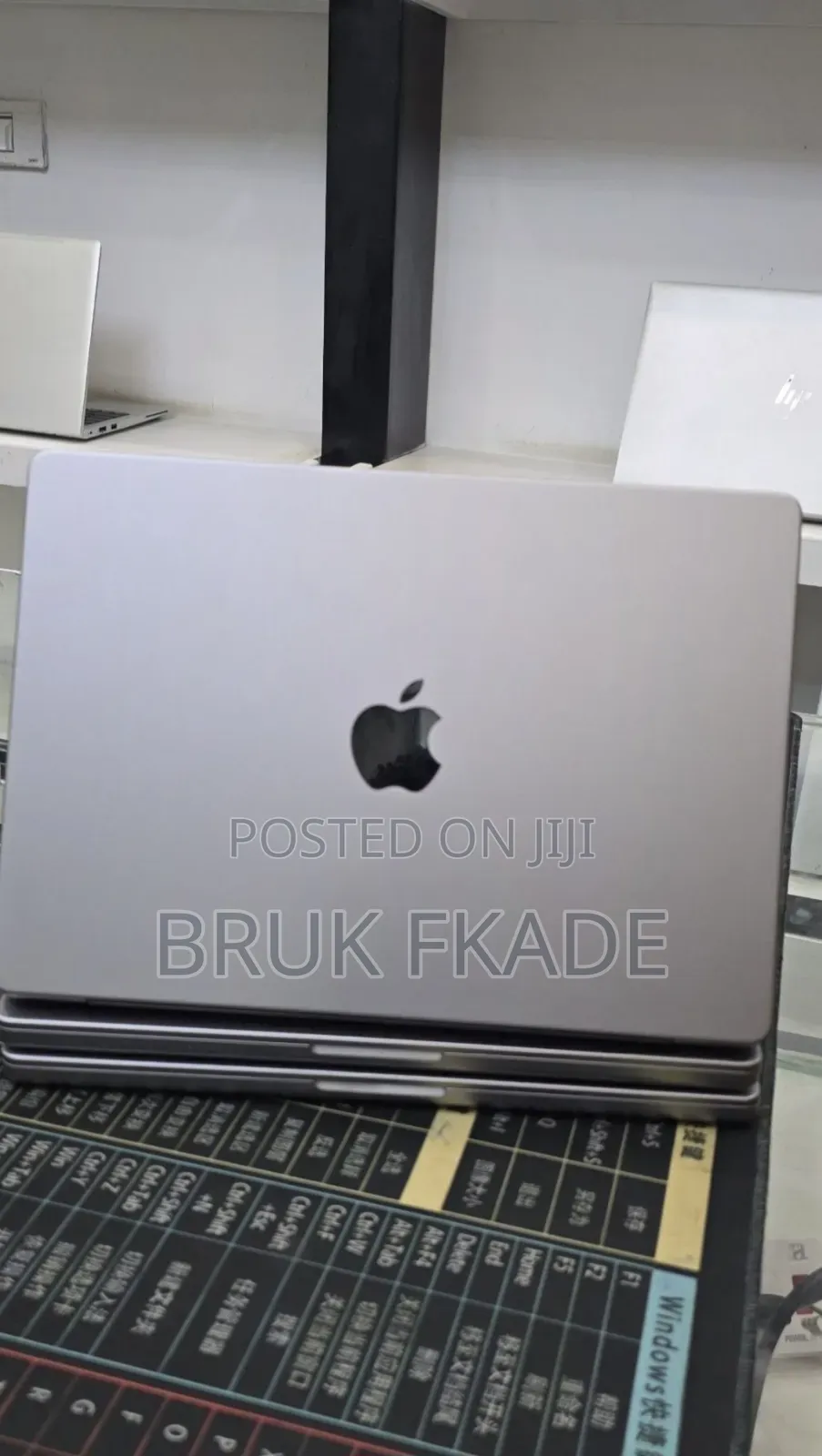 New Laptop Apple MacBook Pro 2021 M1 16GB Apple M1 Pro SSD 512GB