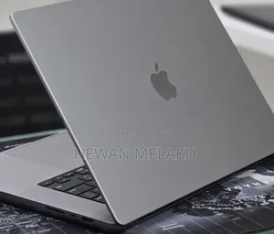 New Laptop Apple MacBook Pro 2022 M2 16GB Apple M2 SSD 512GB