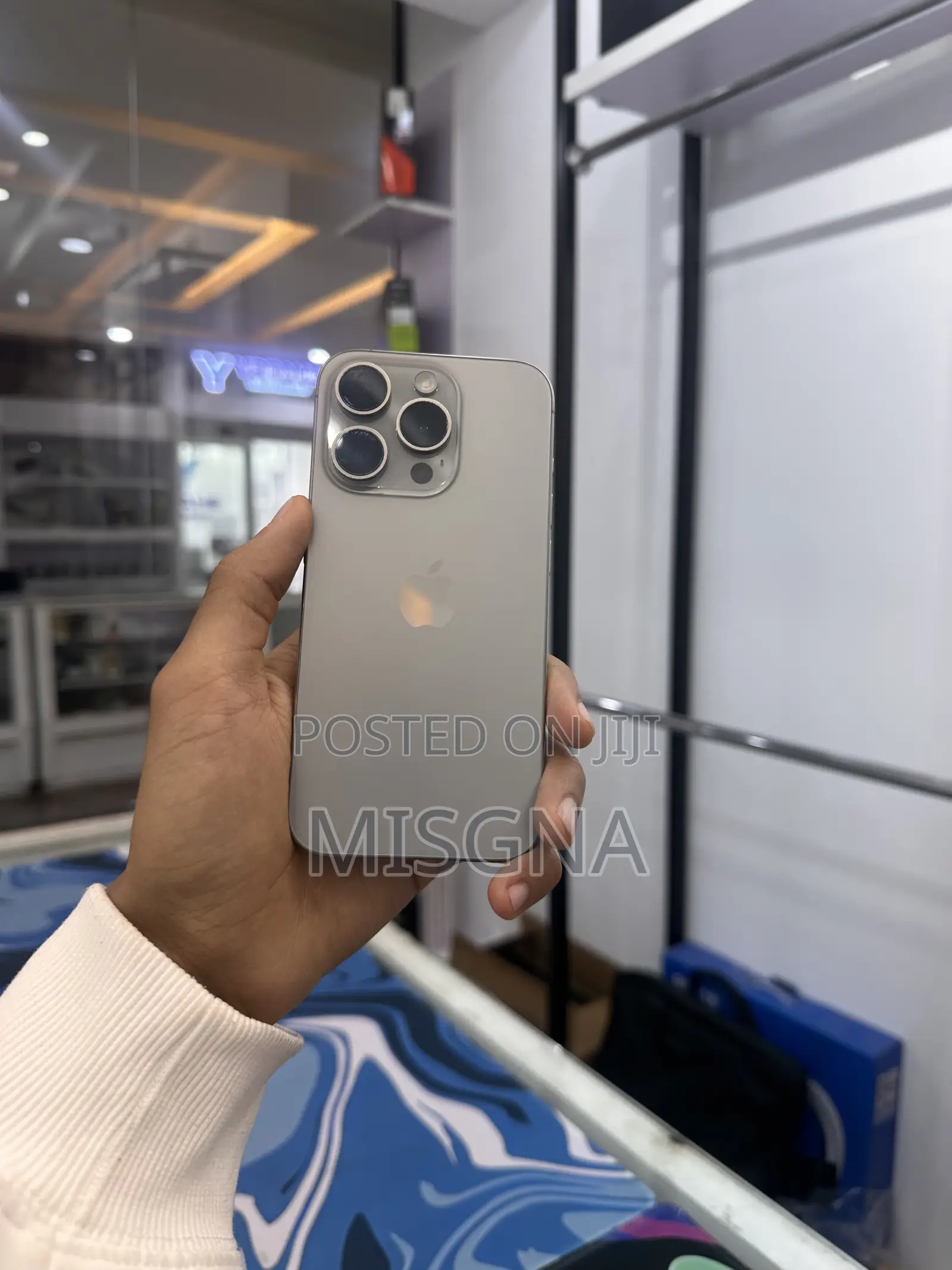 New Apple iPhone 16 Pro 256 GB Silver