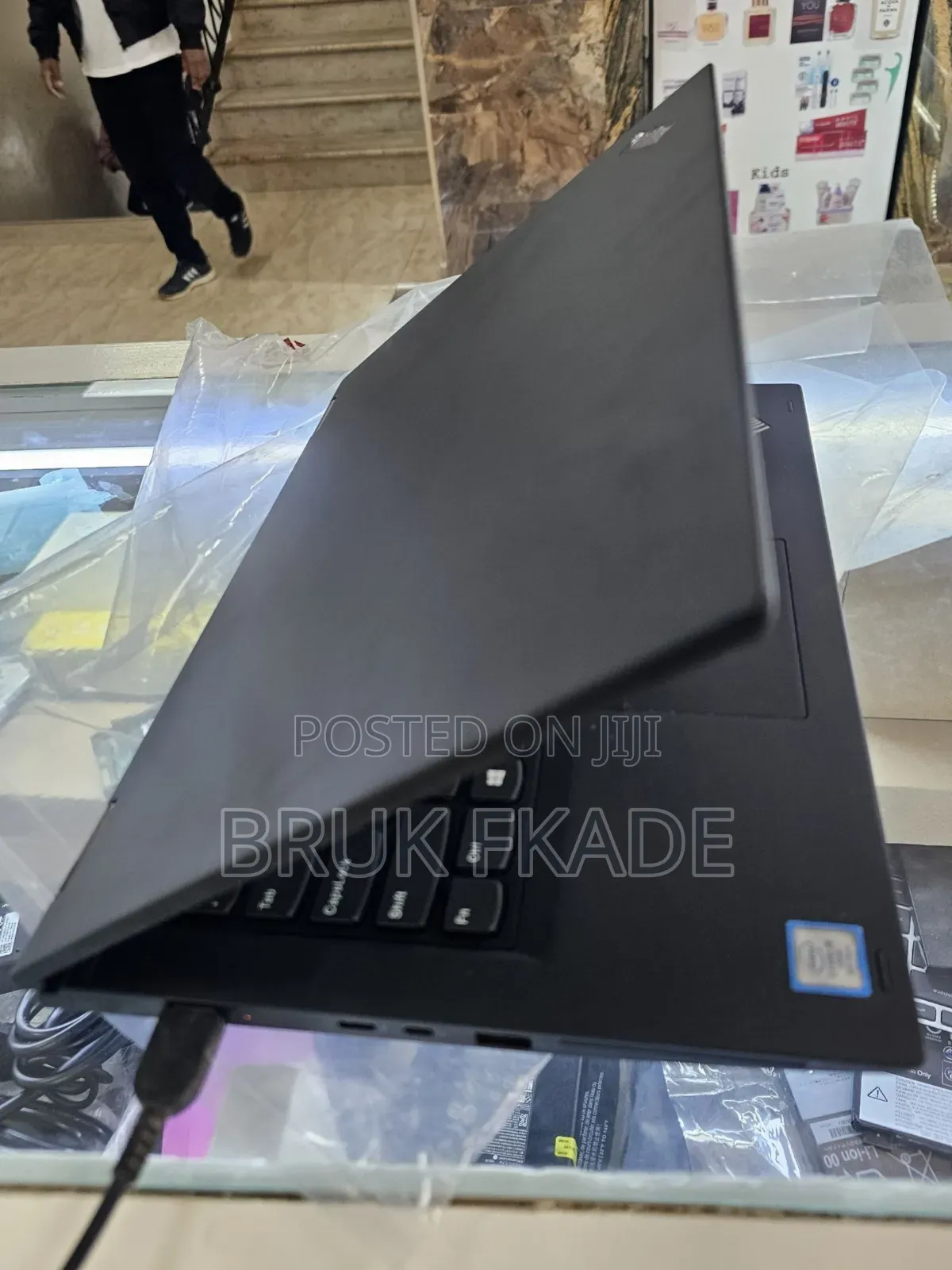 New Laptop Lenovo ThinkPad X380 Yoga 16GB Intel Core i5 SSD 512GB
